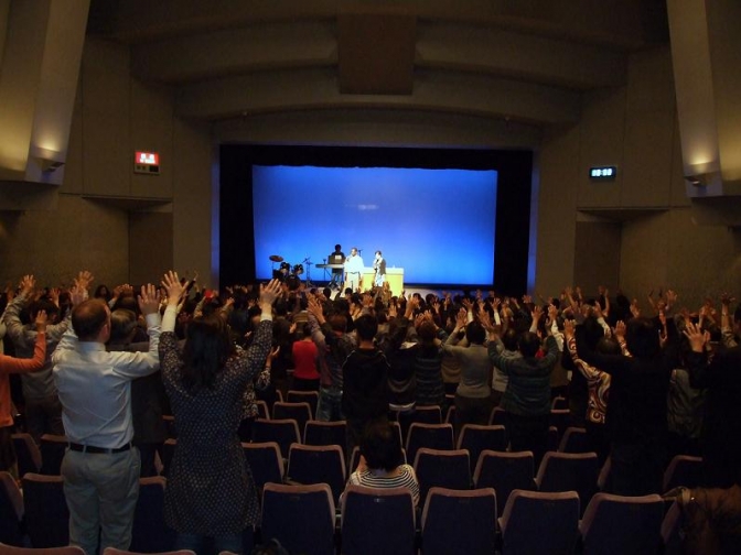北とぴあで行われた聖会の様子。２０１２年１１月１６日、東京都北区で。