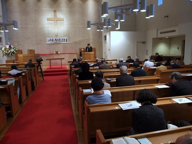 第５３回バックストン聖会の様子（２０１２年１１月２３日、渋谷教会で）。