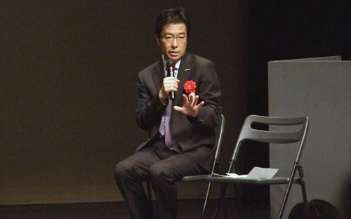 日本マイクロソフト社長、トップの奉仕型リーダーシップ強調