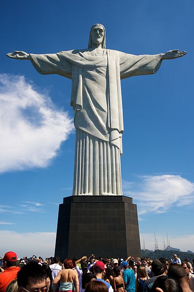 ブラジル・リオのキリスト像に落雷直撃　右手の指を損傷