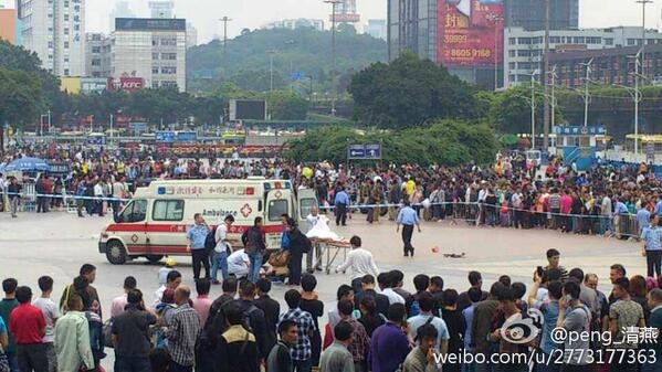 中国・広州駅前で無差別に切りつけ事件　男女６人負傷、うち１人が重傷