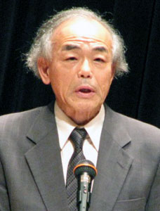 川越弘氏