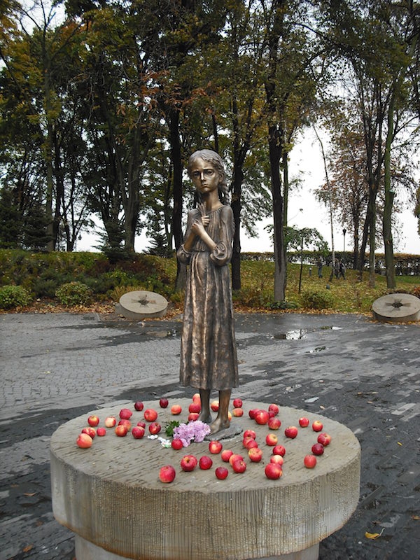 ウクライナ、２２日に犠牲者追悼式　翌日に東京の教会でも　ソ連による人工的大飢饉から８１年
