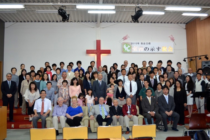 依存症更生のティーンチャレンジ、日本で１０周年　卒業生らが喜びの証し