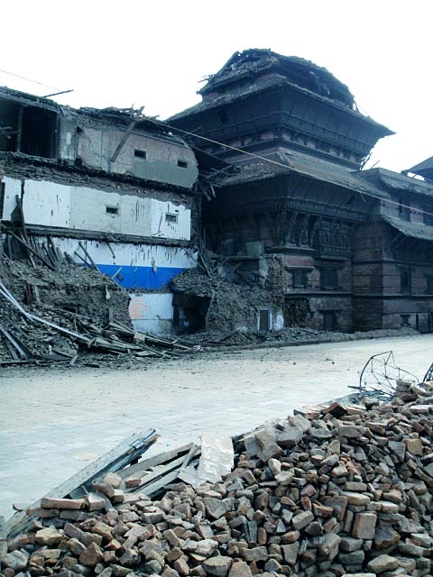「現地に継続的な支援を」　ネパール被災地視察した神戸国際支縁機構の岩村牧師が報告