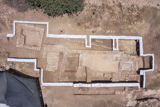 エルサレム近くで１５００年前の教会跡発見　道路の拡張工事で