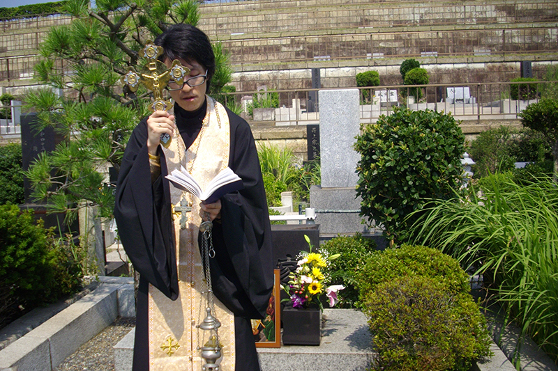 鎌倉霊園で杉原千畝氏を記憶する祈り　初めての「パニヒダ」献じられる