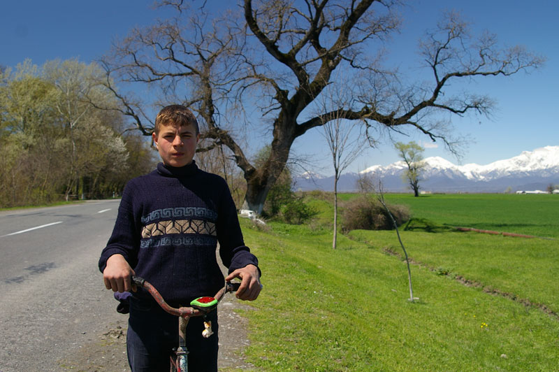 世界自転車旅行記（１３）アゼルバイジャンからジョージアへ　木下滋雄