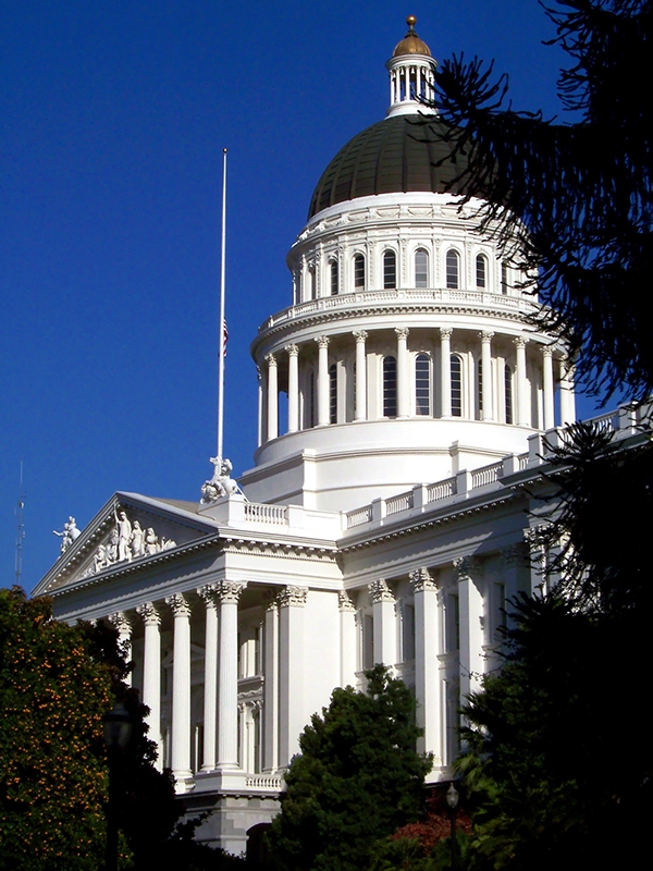 米カリフォルニア州議会で「死ぬ権利」法案可決