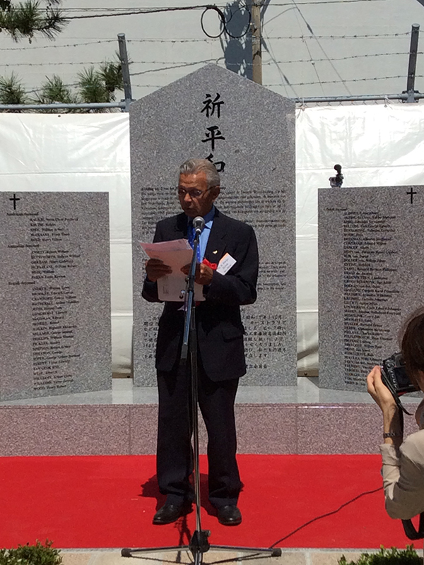 長崎・香焼の捕虜収容所跡地に記念碑、元捕虜ら２０人来日　平和願い祈り　