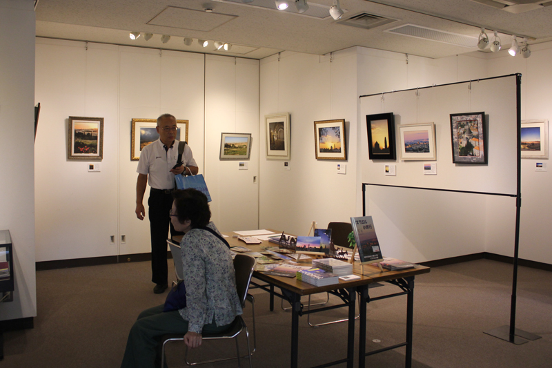 “聖書の地”を和紙にプリント　銀座でイスラエル写真展「バイブルランドイスラエル」　２７日まで