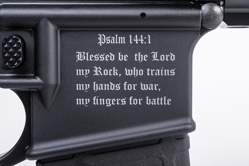 米銃器メーカーがライフルに聖書の言葉を刻印　「イスラム教徒が触れないように」