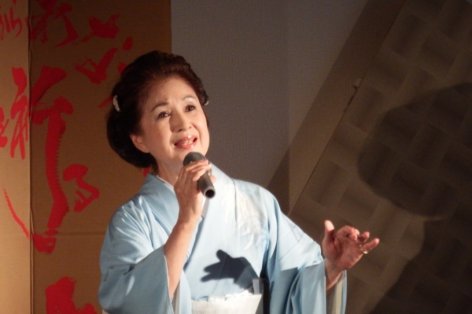 「対馬丸の子どもからあなたへ」　女優・松木路子さん、沖縄の悲劇語り平和を祈る朗読会開催