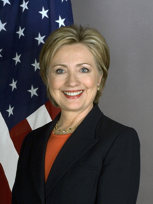 クリントン、サンダースら５氏　米民主党大統領選候補者がラスベガスで初の討論会