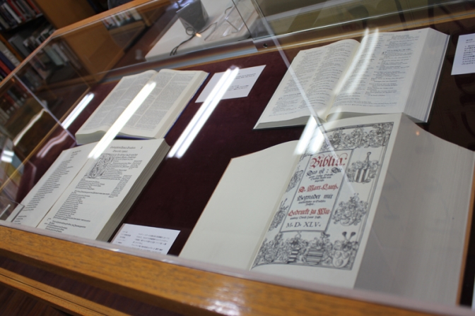 聖書図書館で特別展「ルター訳聖書と宗教改革」　９月聖書やルター新聞、図書・論文など展示