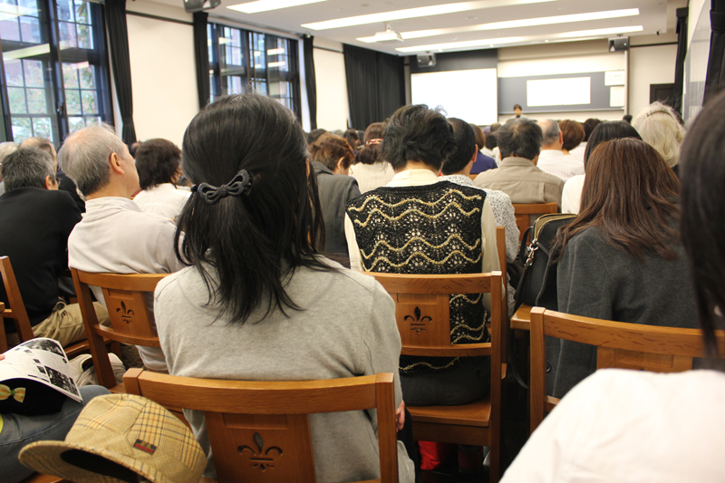 「戦争は終わっても終わらない」立教大学で写真家・大石芳野氏の講演会開催　写真展も同時開催