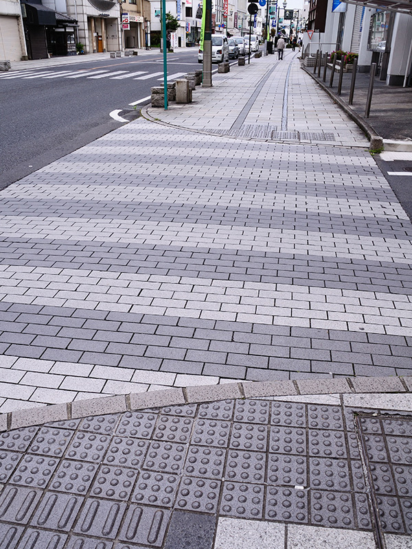 ６人死傷の宮崎歩道暴走事故、運転手の川内実次容疑者を精神鑑定へ