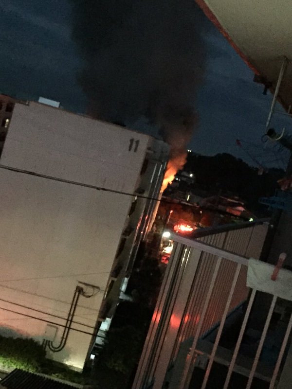 福岡県大牟田市の市営住宅で火事　６人救急搬送