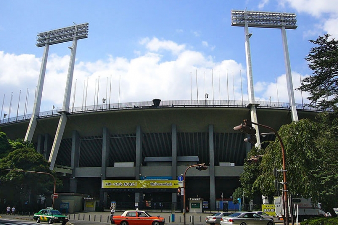 日本スポーツ振興センター、新国立競技場のデザイン２案発表