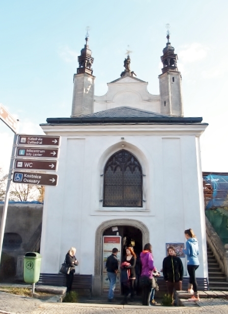 ＦＩＮＥ ＲＯＡＤ―世界のモダンな教会堂を訪ねて（１３）チェコの教会②　西村晴道