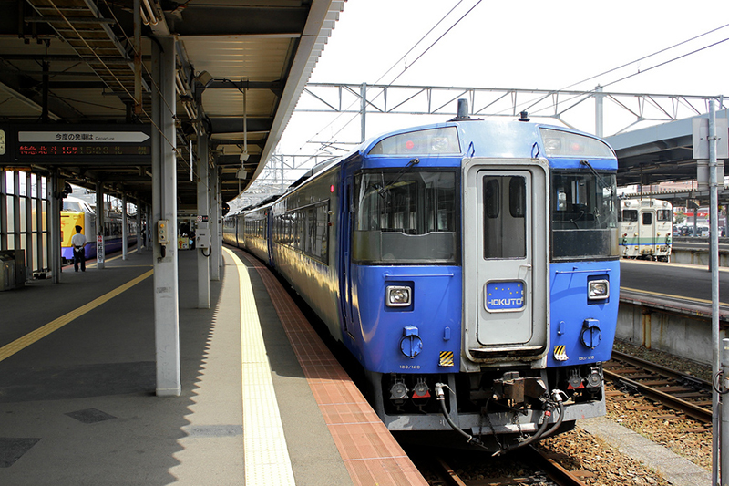 特急北斗５号と車が衝突で１人死亡、ＪＲ室蘭線の踏切　北海道豊浦町