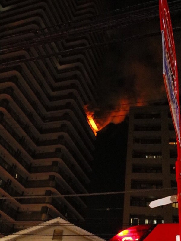 所沢市の高層マンション「フォーラスタワー所沢」で火事　１５階から火
