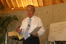 長野で行われた第１回牧会者セミナーで講義する韓国・光林教会の金ソンド監督＝１０日、駒ヶ根・光林国際ミッション・センターで