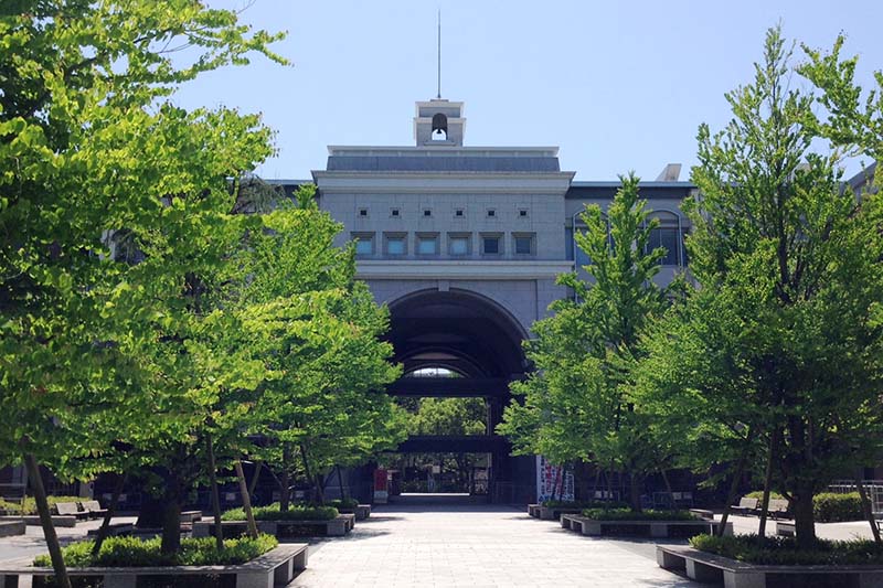 京都大学