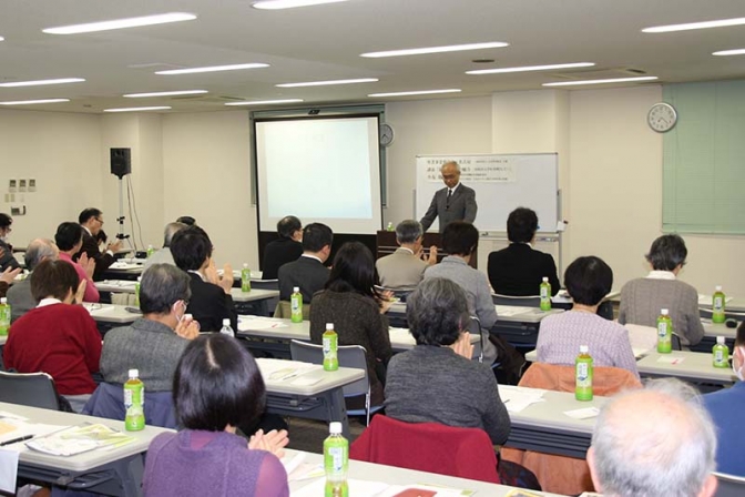 新しい聖書「標準訳」はどんな翻訳に？（１）　　新訳文と新共同訳を比較しながらの懇談会を名古屋で日本聖書協会が主催