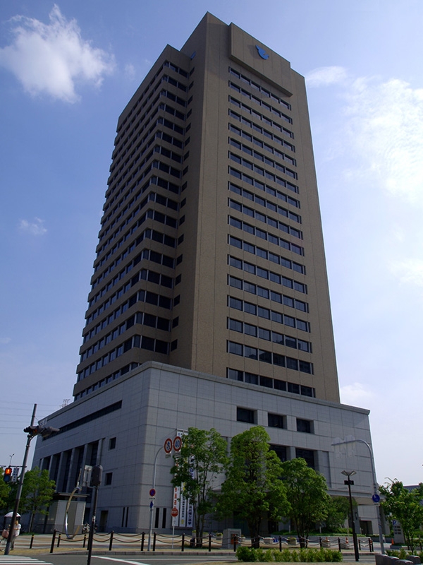 東大阪市の派遣会社寮で結核３３人集団感染、１人死亡　定期健診で見落としか