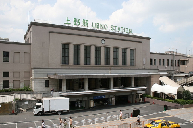 歩きスマホ注意され殴る、坂次将旭容疑者逮捕　７２歳男性意識不明　ＪＲ上野駅近く