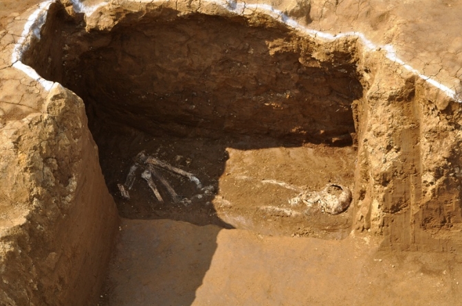キリシタン屋敷跡から出土した人骨が語る、宣教師シドッチの信仰