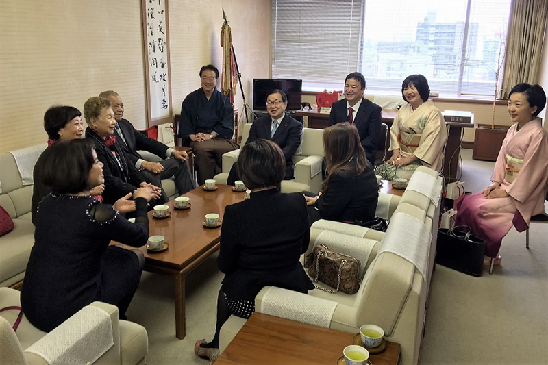 「日本と台湾は血を分け合った仲」台湾台北市長の両親が板橋区議会を訪問