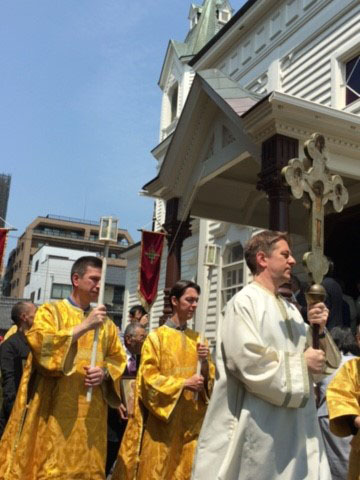１４年ぶりの修復で建築当時の白亜の輝きが戻る　京都ハリストス正教会で修復成聖式