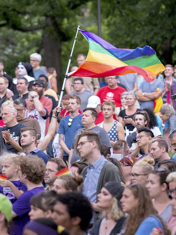 米ナイトクラブ銃乱射事件：ラッセル・ムーア牧師「同性愛者にイエスの愛を示してほしい」