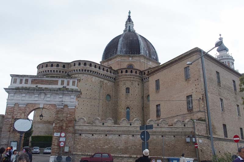 ＦＩＮＥ ＲＯＡＤ―世界の教会堂を訪ねて（２７）イタリア巡礼とルルドへの旅③　西村晴道