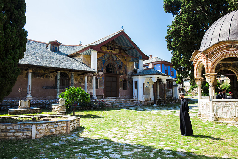 聖山アトス巡礼紀行（１２）メギスティス・ラヴラ修道院・その１～美しき土地　中西裕人