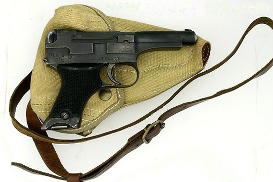 旧日本軍の「九四式拳銃」を所持 稲川会系暴力団幹部の松本泰司容疑者を逮捕 旧日本軍の「九四式拳銃」を所持 稲川会系暴力団幹部の松本泰司容疑者を逮捕