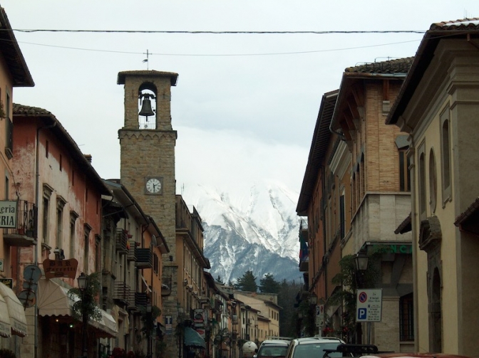 イタリアで地震の犠牲者たちのためのレクイエム・ミサが行われる