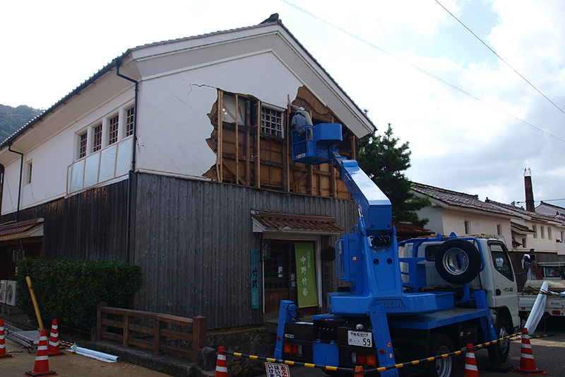 鳥取地震ルポ：震度６弱で被害受けた倉吉市の現状、災害ボランティア求める現場の声