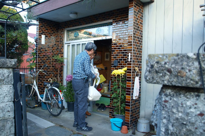 となりびとに愛の手を　フードバンク団体ＮＰＯ法人「いのちのパン」