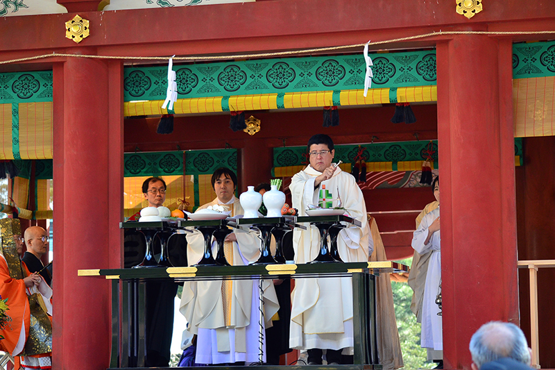 鶴岡八幡宮に響く聖書と祈り　鎌倉の３宗教合同東日本大震災追悼・復興祈願祭