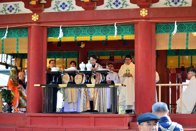 鶴岡八幡宮に響く聖書と祈り　鎌倉の３宗教合同東日本大震災追悼・復興祈願祭
