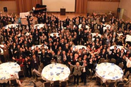 今年の開催で第８回目となった国家晩餐祈祷会には、教職者ら６０人を含む２２０人が参加し、日本、アジア、世界のために心を一つにして祈りを捧げた＝２１日、東京・新宿の京王プラザホテルで