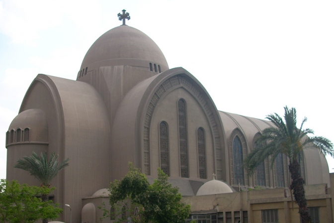 エジプト政府、ＩＳのテロ容疑者４８人を起訴　教会爆破事件３件に関与