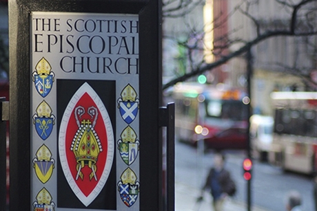 スコットランド聖公会、同性婚を認可　首座主教「和解の旅の始まり」