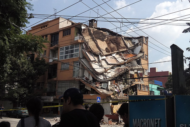 洗礼の喜びの場が悲劇の場に　メキシコ地震、教会崩壊で乳児ら１１人死亡