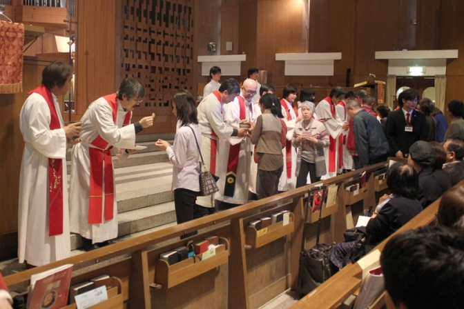 日本福音ルーテルと日本ルーテルが宗教改革５００年で合同行事　聖餐礼拝に７３０人参加