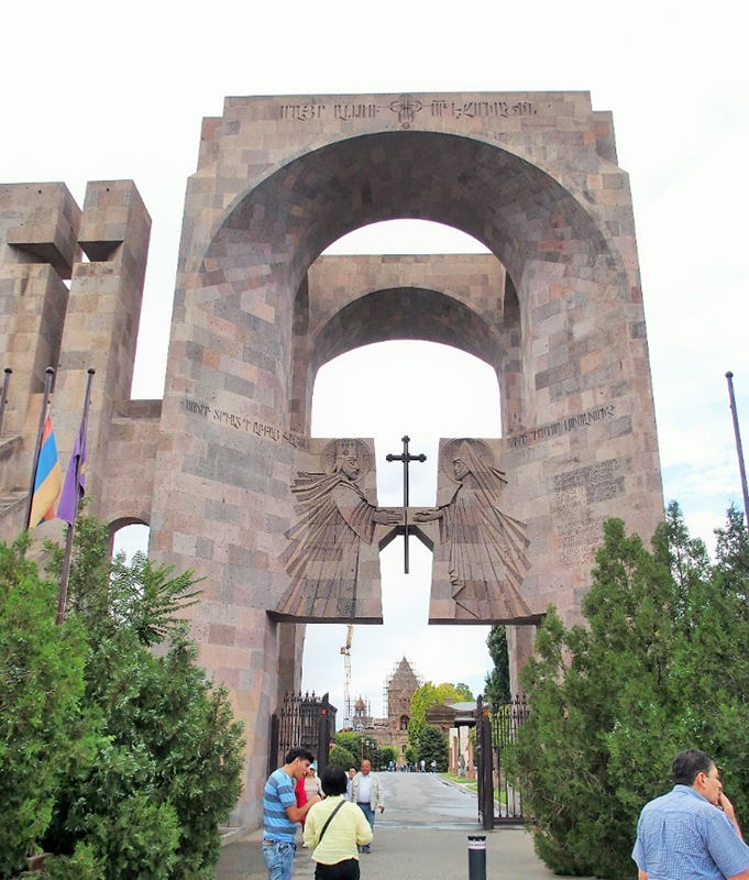 ＦＩＮＥ ＲＯＡＤ（６２）コーカサス３国アルメニア教会シリーズ①エチミアジン大聖堂　西村晴道