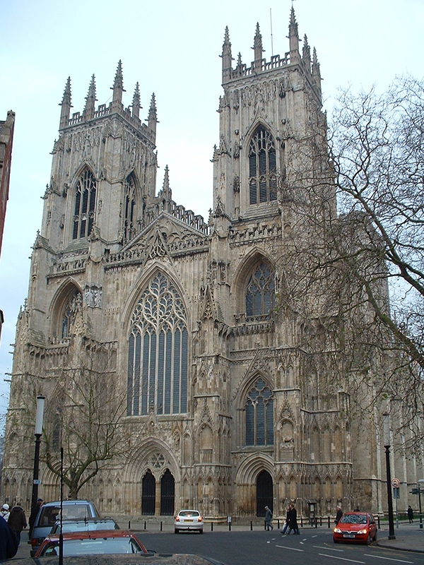 教会の尖塔をＷｉＦｉ接続などに利用へ、英政府と国教会が合意